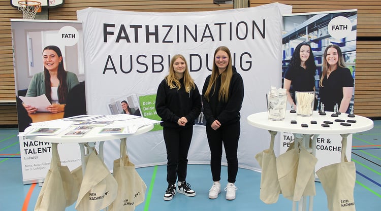 Azubi-Messe-Roth2023-mit-2_Azubis